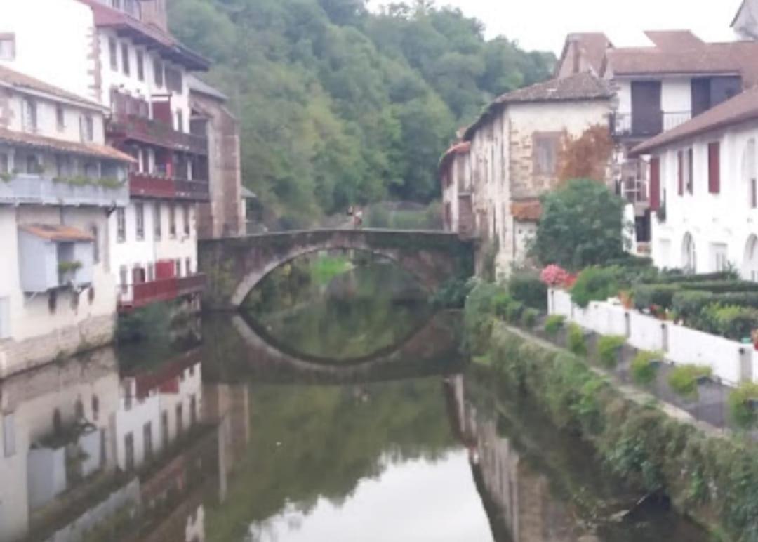 La Vita E Bella Saint-Jean-Pied-de-Port Bagian luar foto